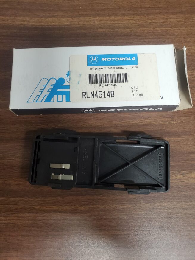 Motorola RLN6514B GP350 Radio Adapter - Image 2